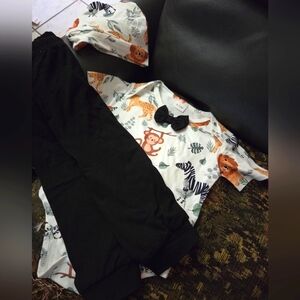 Animal Print Baby Outfit with Black Pants And A Beenie 9-12 Months NWOT
